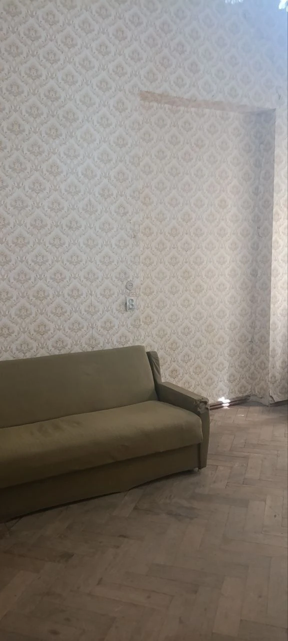 For Sale. Room in an apartment in a communal building. The city center!