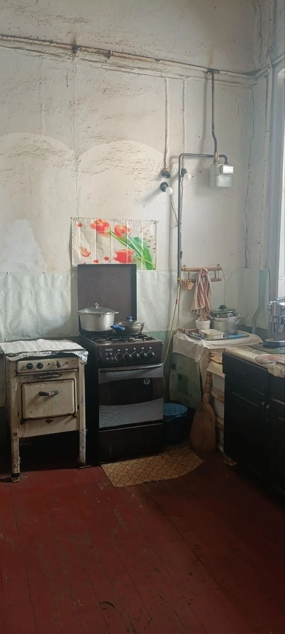 For Sale. Room in an apartment in a communal building. The city center!