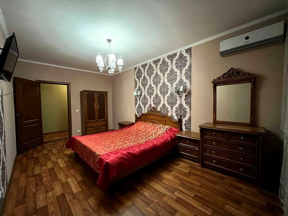 Apartment. Kryvyi Rih, Myru Prospect