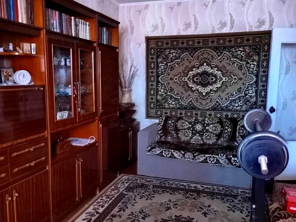 Квартира. Кривой Рог, 5-й Заречный микрорайон, улица