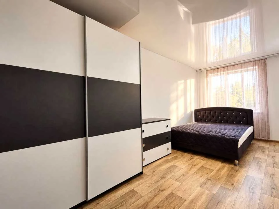 Apartment. Kryvyi Rih, University Avenue
