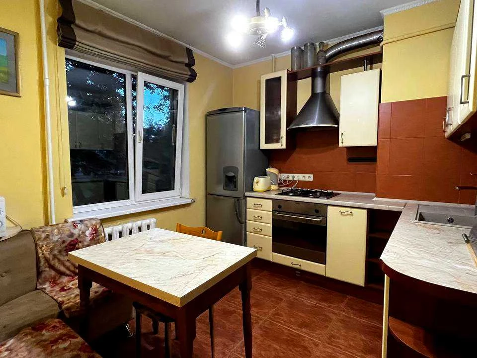 Apartment. Kryvyi Rih, Ukrainian Street