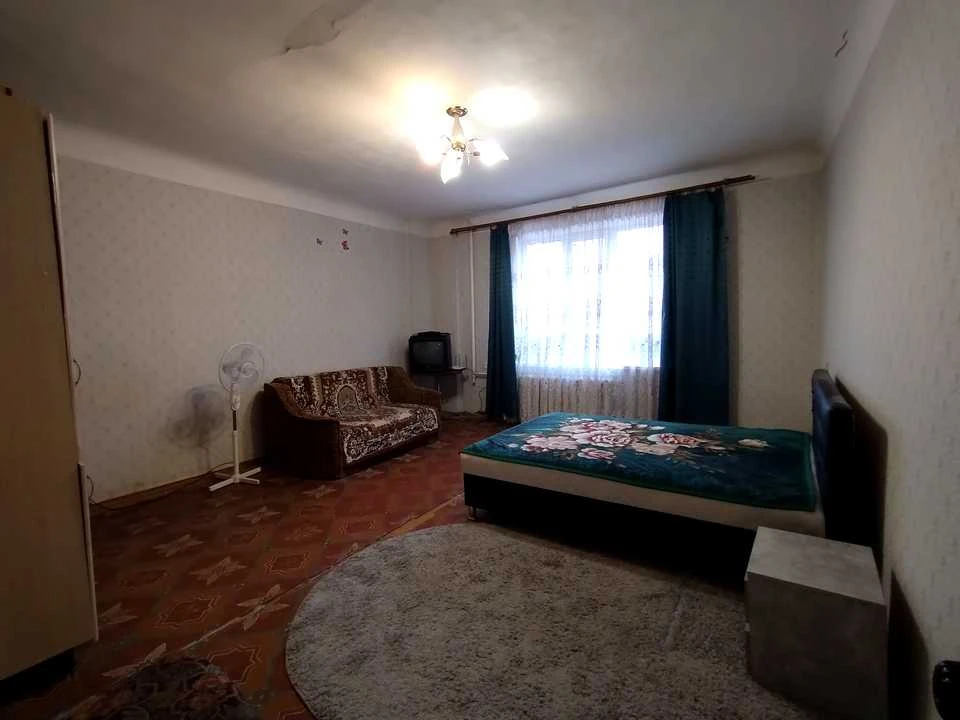 Apartment. Kryvyi Rih, Komercni Vulytsia