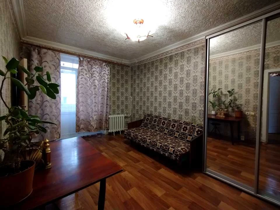 Apartment. Kryvyi Rih, Komercni Vulytsia