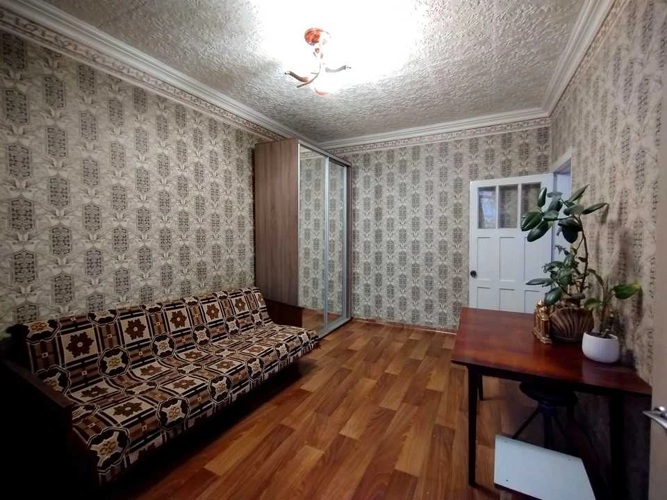 Apartment. Kryvyi Rih, Komercni Vulytsia