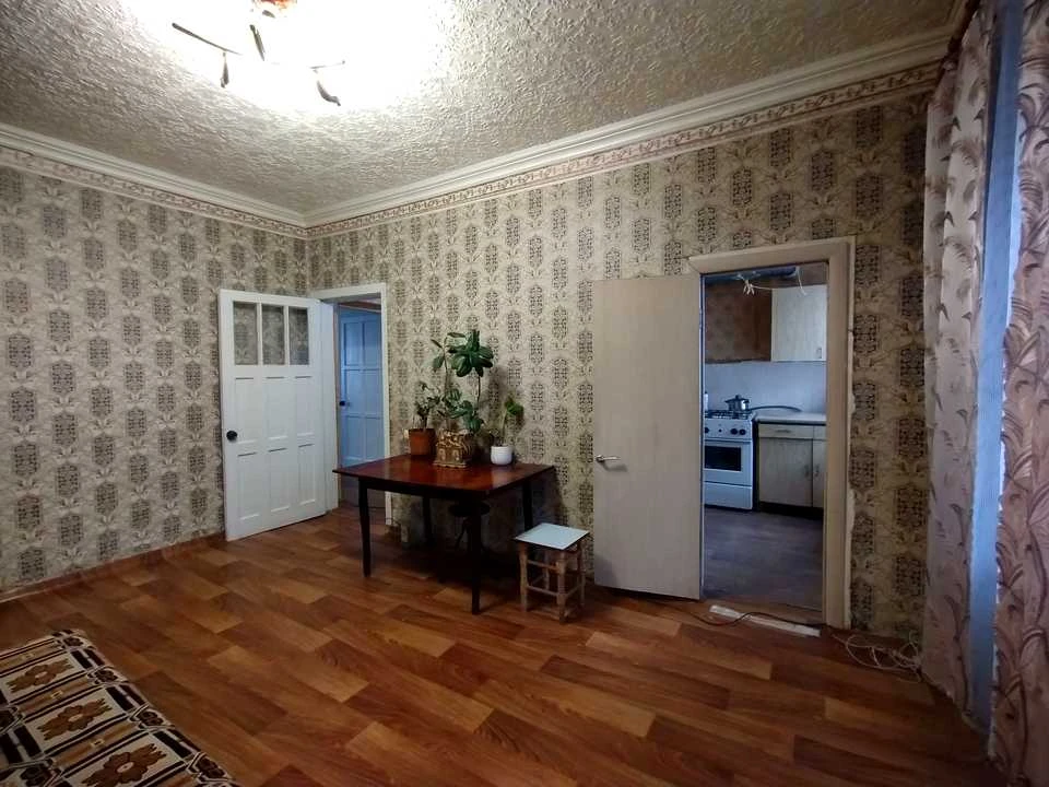 Apartment. Kryvyi Rih, Komercni Vulytsia