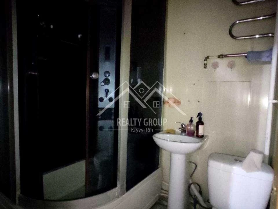 Apartment. Kryvyi Rih, Genadii Holovkova Street
