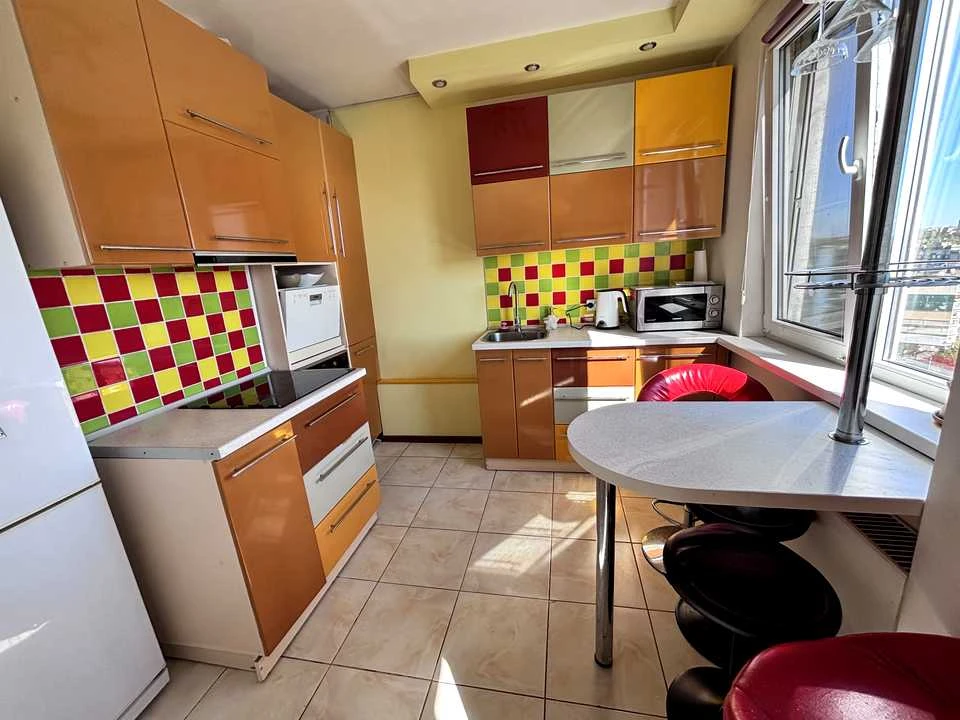 Apartment. Kryvyi Rih, Solnechnyi micro-district, st.