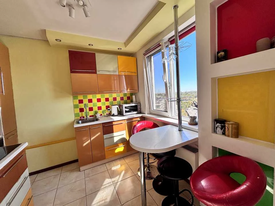 Apartment. Kryvyi Rih, Solnechnyi micro-district, st.