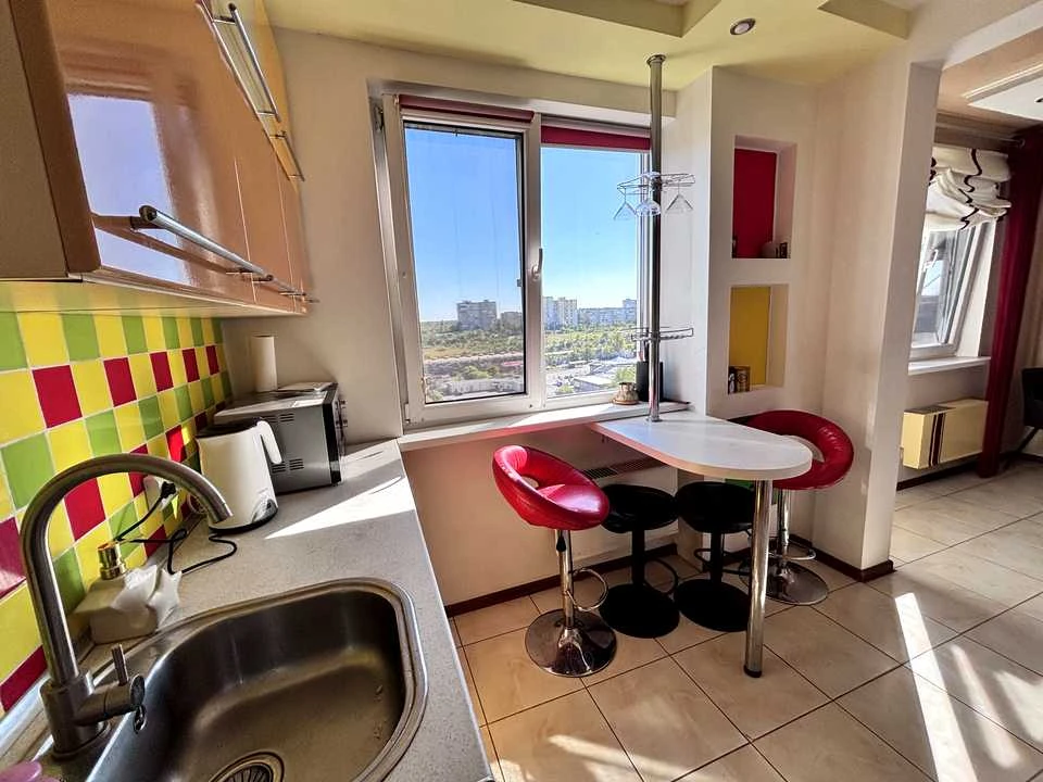 Apartment. Kryvyi Rih, Solnechnyi micro-district, st.
