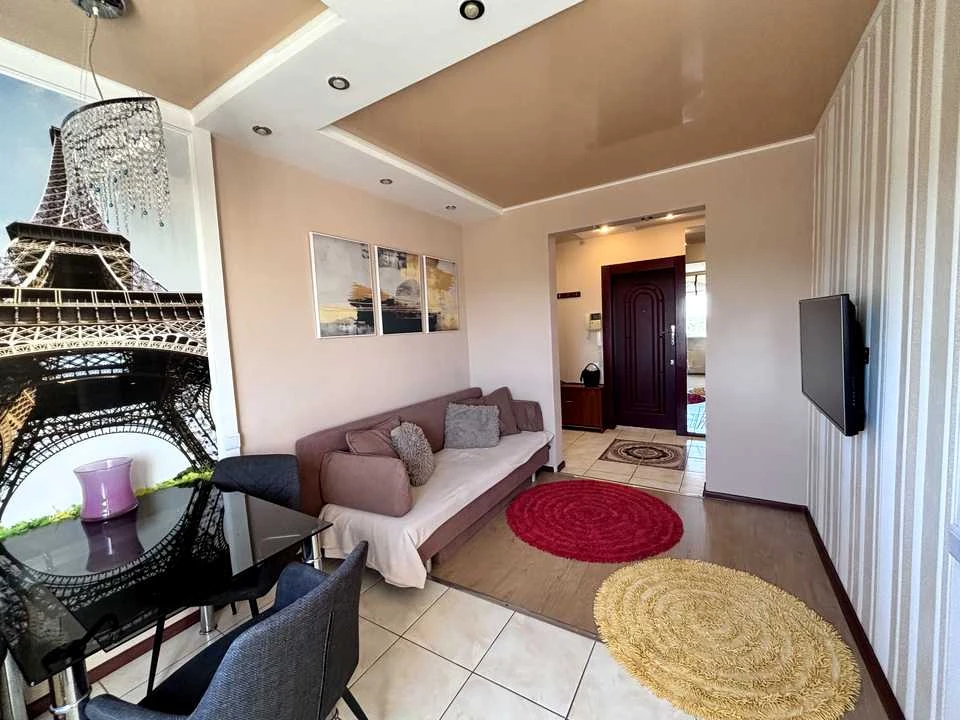Apartment. Kryvyi Rih, Solnechnyi micro-district, st.
