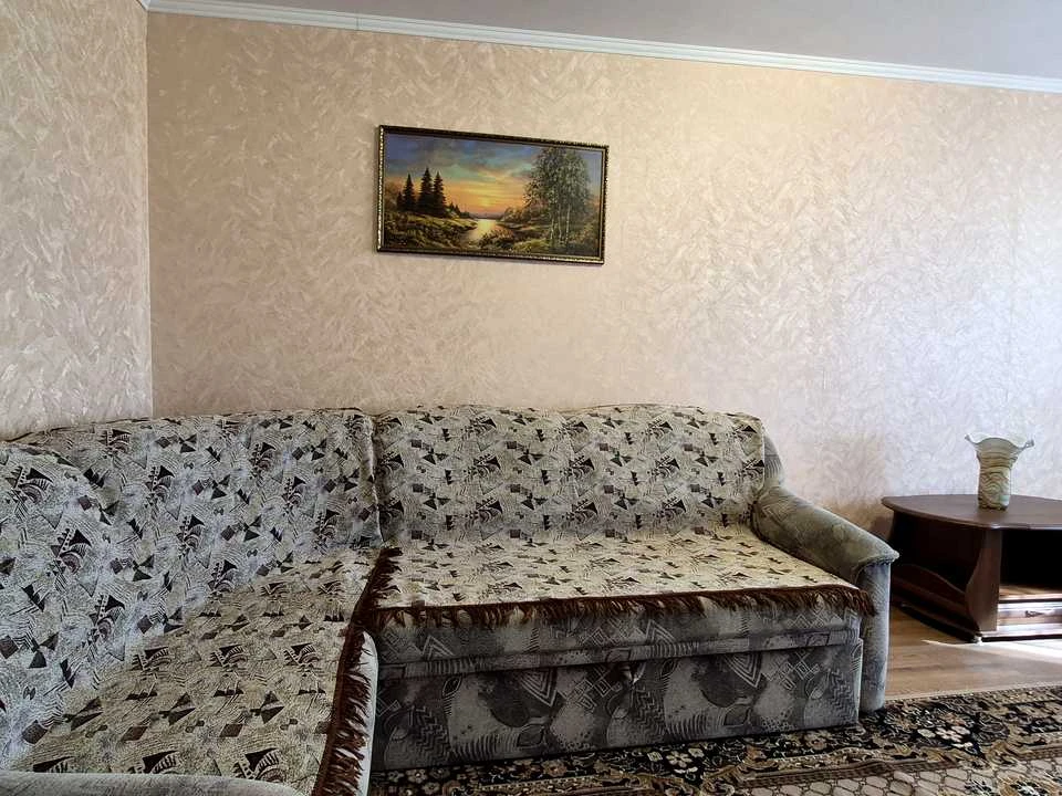 Apartment. Kryvy Rih, 5 Zarichnyi microdistrict, st.