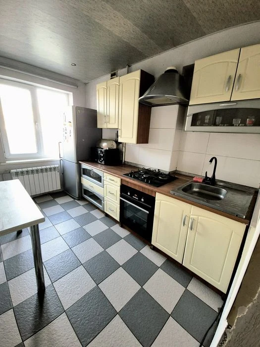 Продам 3к квартиру Ломовский