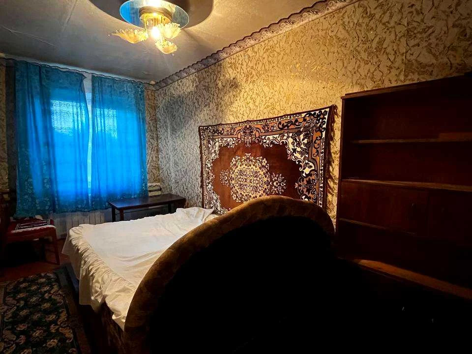 Квартира. Кривий Ріг, вулиця Романа Шухевича, 18
