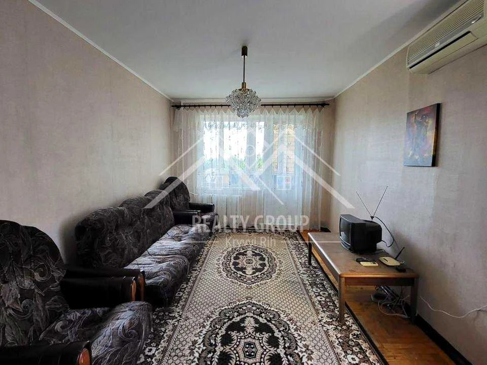 Apartment. Kryvyi Rih, Dnipro Avenue