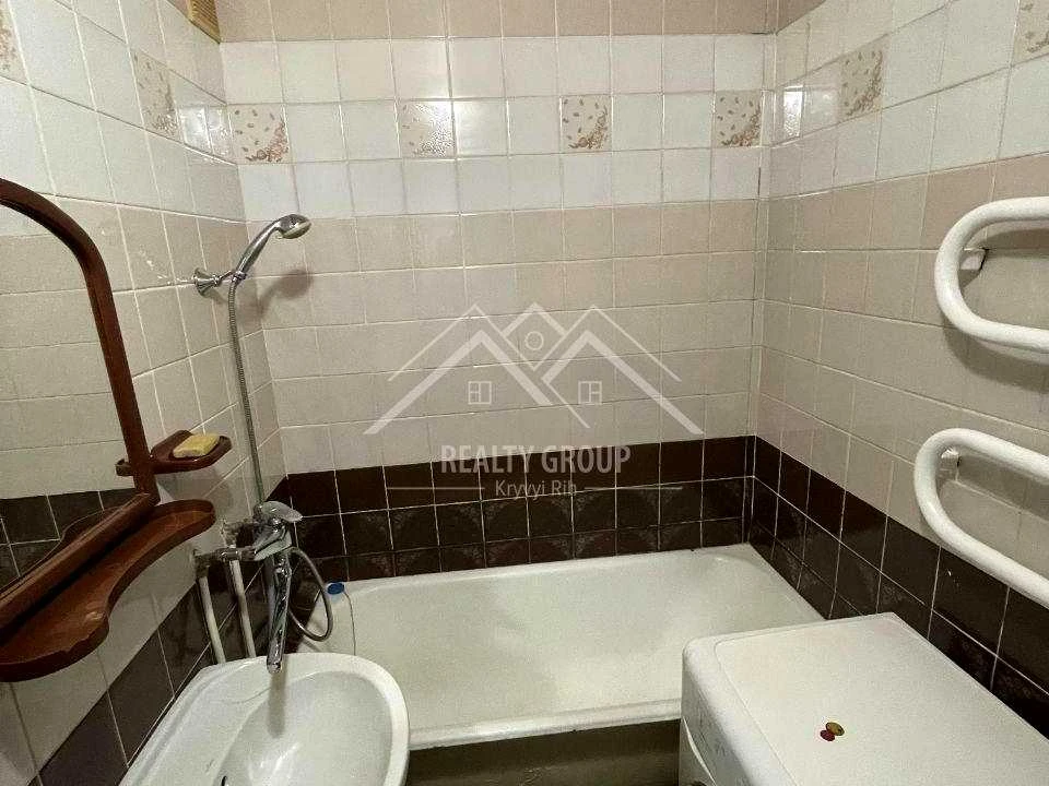 Apartment. Kryvyi Rih, Dnipro Avenue
