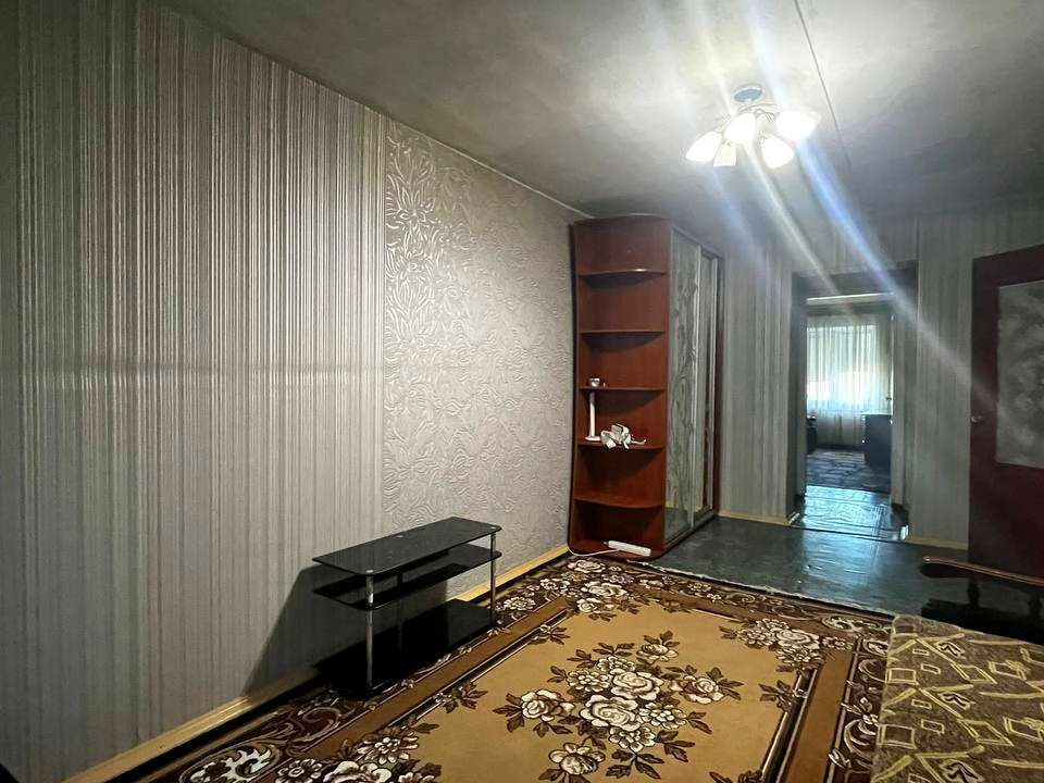 Apartment. Kryvyi Rih, Metalurhiv prospekt.