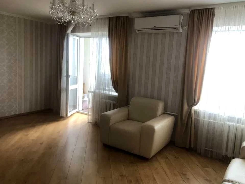 Apartment. Vadim Gurava Street, 18, Kryviy Rih