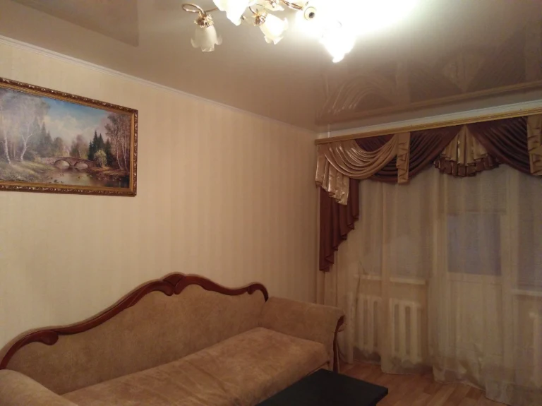 Продаж 1-кімнатна квартири на 6 місяців