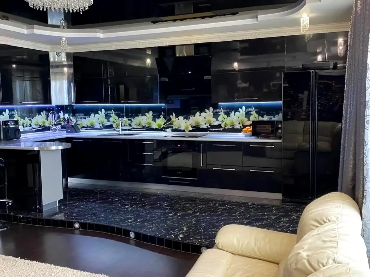 Rent 2-room apartment 65 m² on the 10th floor.