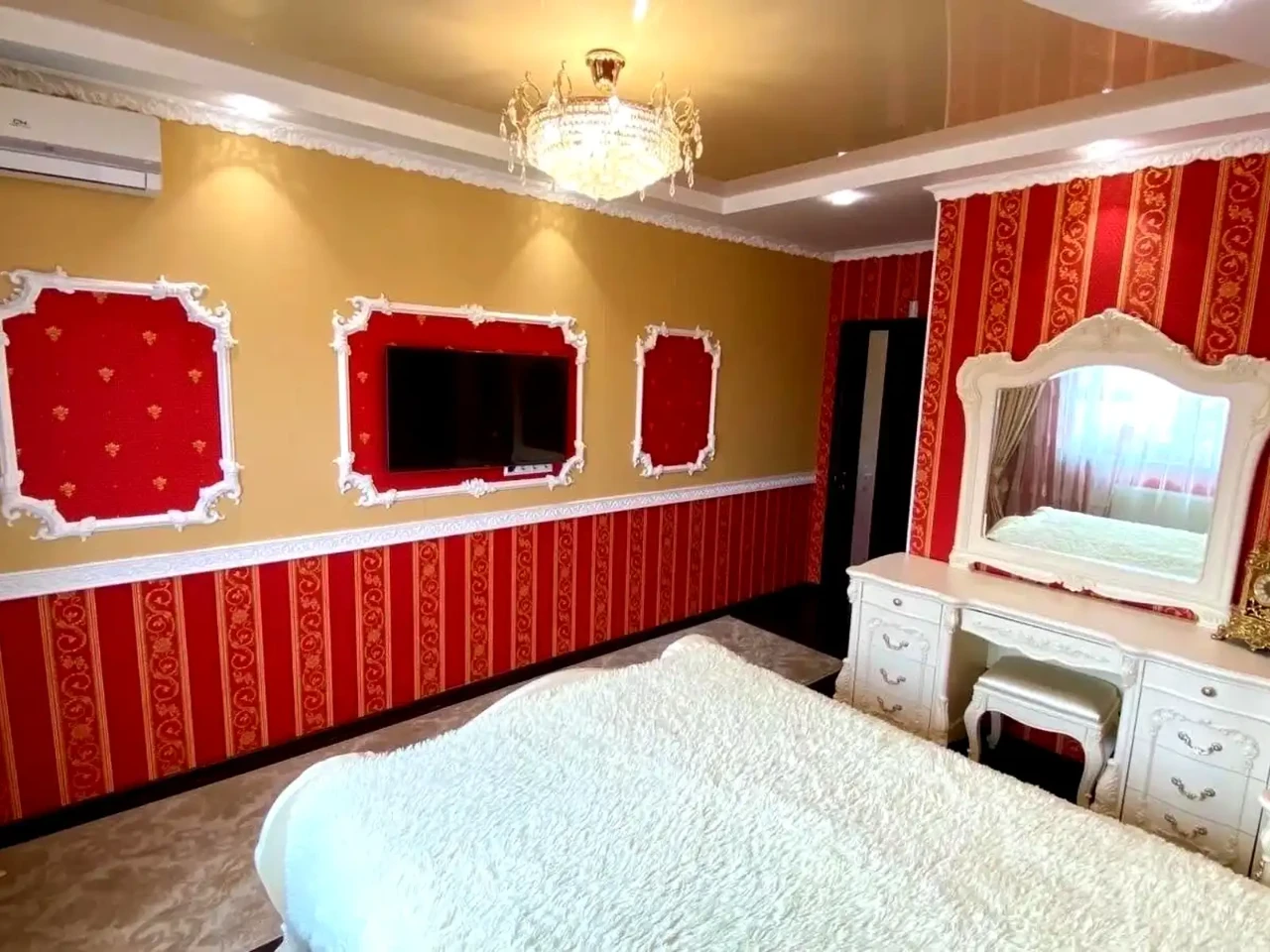 Rent 2-room apartment 65 m² on the 10th floor.