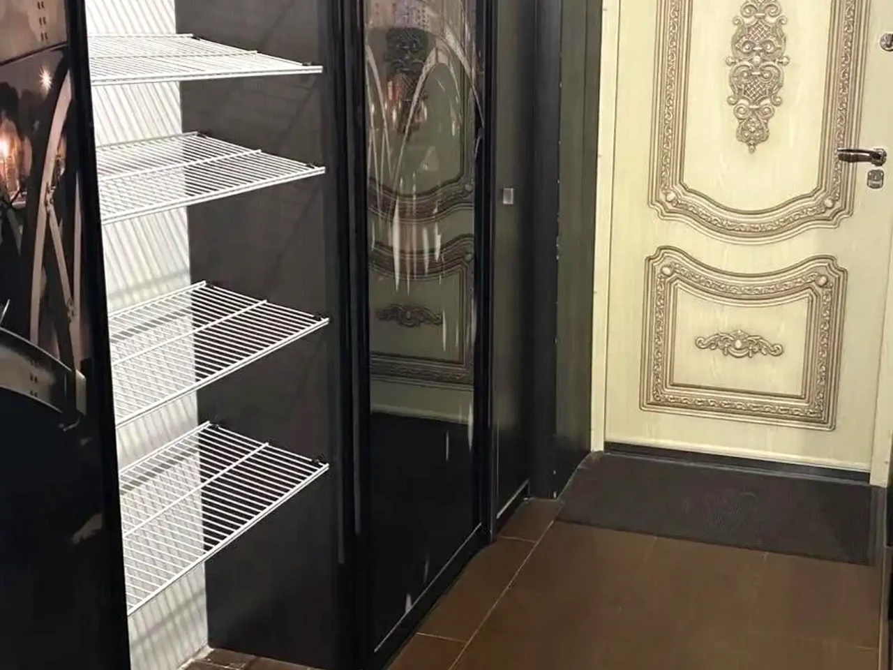 Rent 2-room apartment 65 m² on the 10th floor.