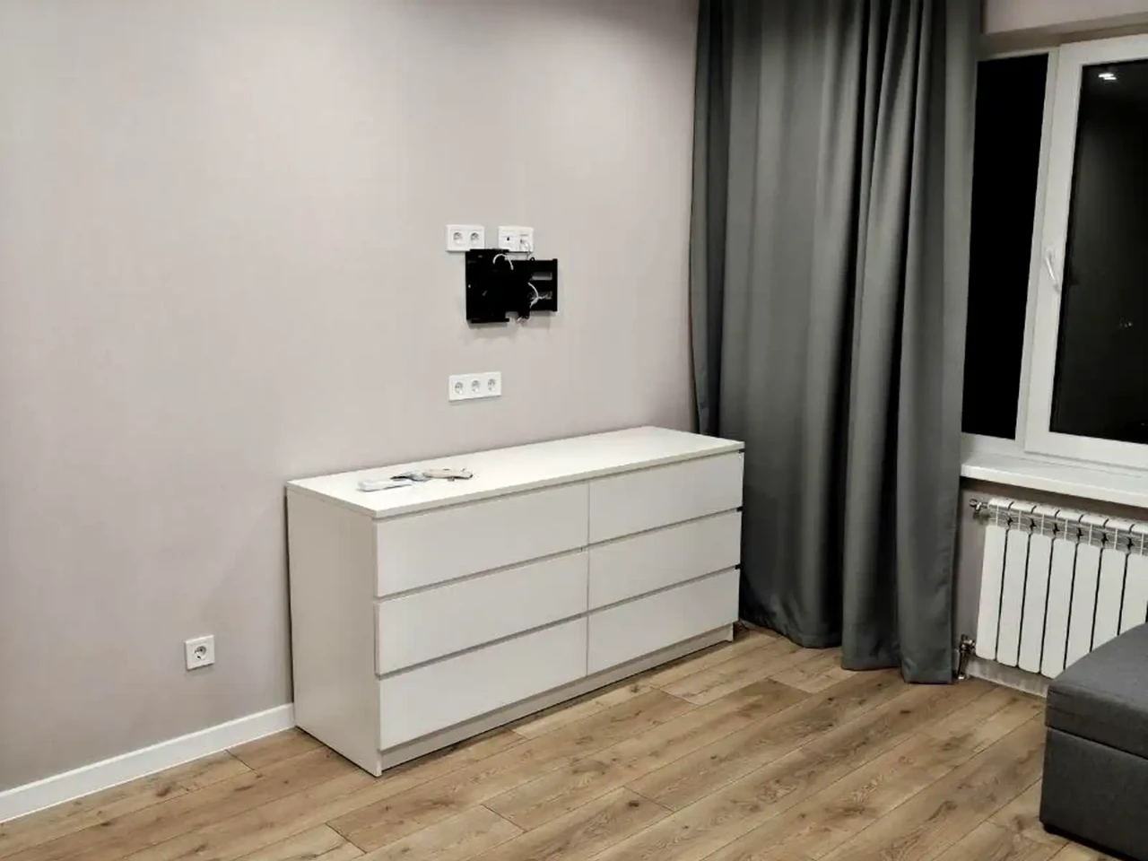 Rent 1-bedroom apartment 39 sq m on the 17th floor of the 22-story building.