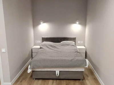 Rent 1-bedroom apartment 39 sq m on the 17th floor of the 22-story building.