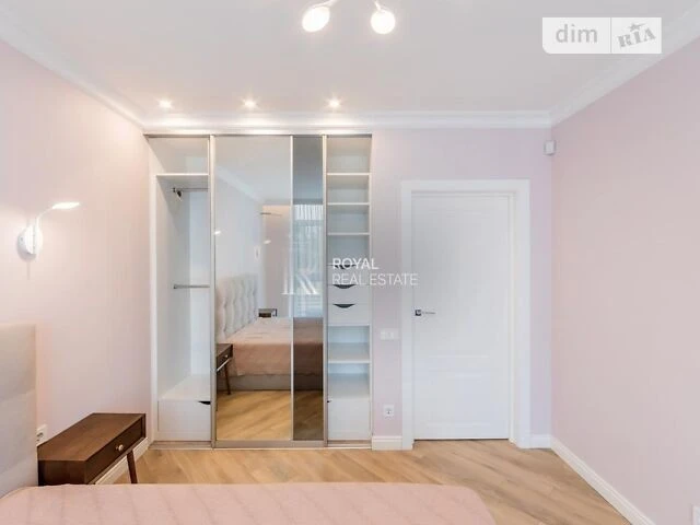 Sale of 2-room apartment 63.1 sq. m. on Predslavynska Street 55A • I