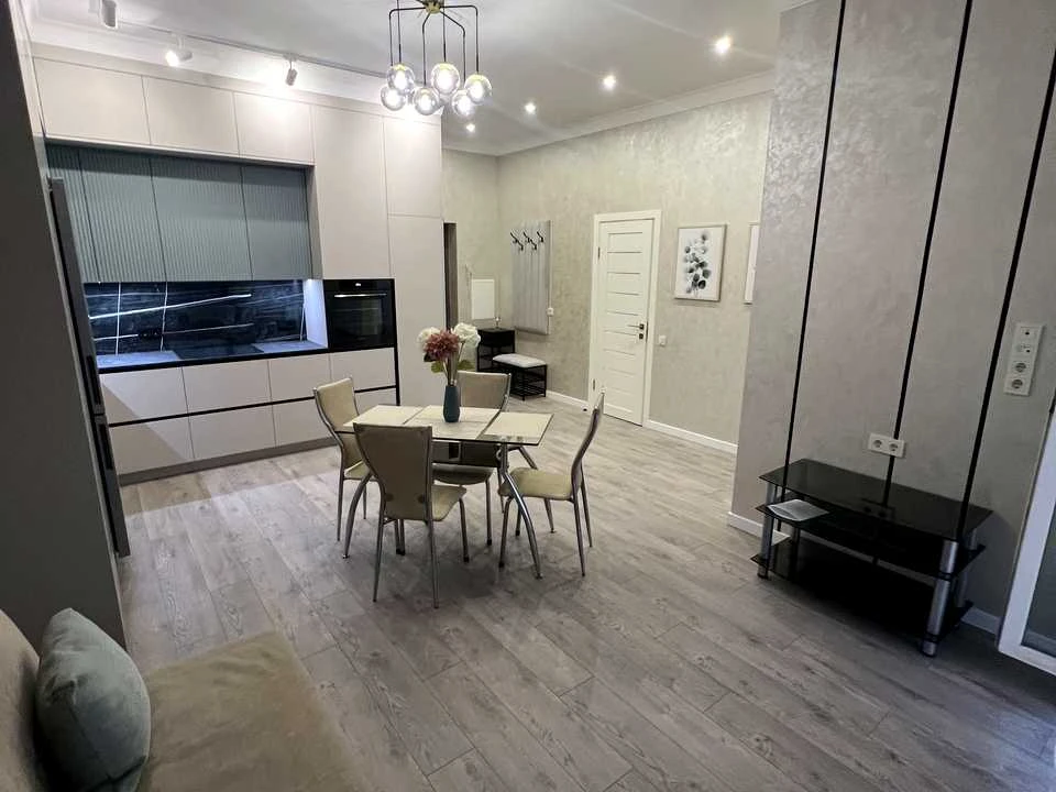 Apartment. V'yacheslava Chornovola Street, Brovary