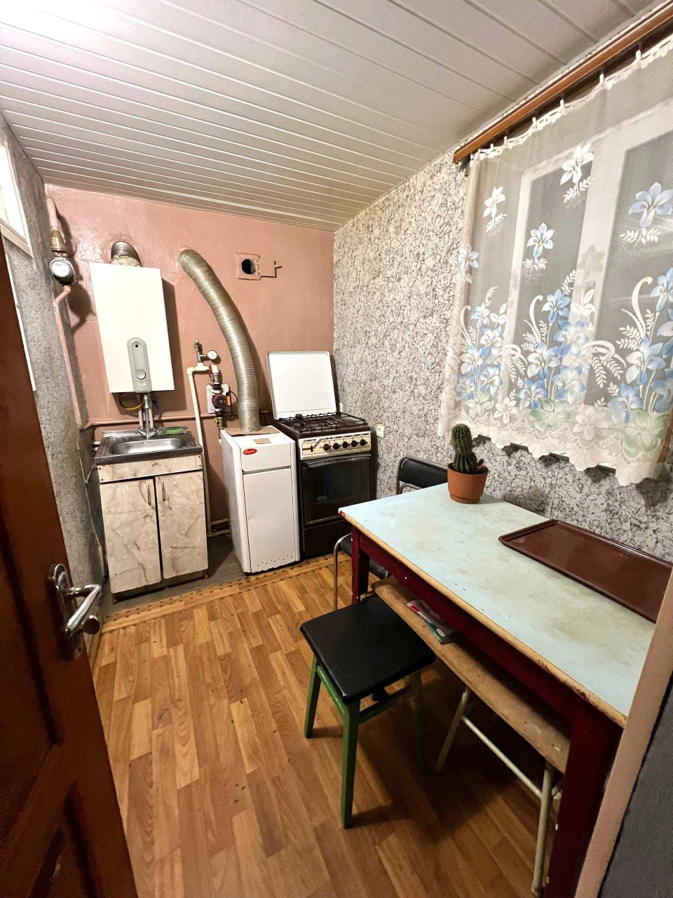 Rent a small one-bedroom apartment for long-term