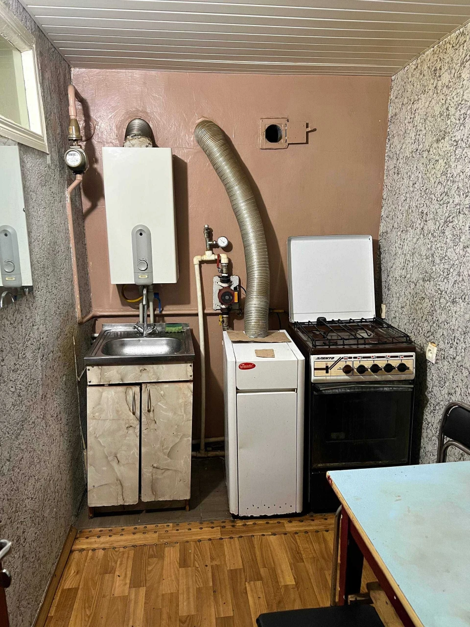Rent a small one-bedroom apartment for long-term