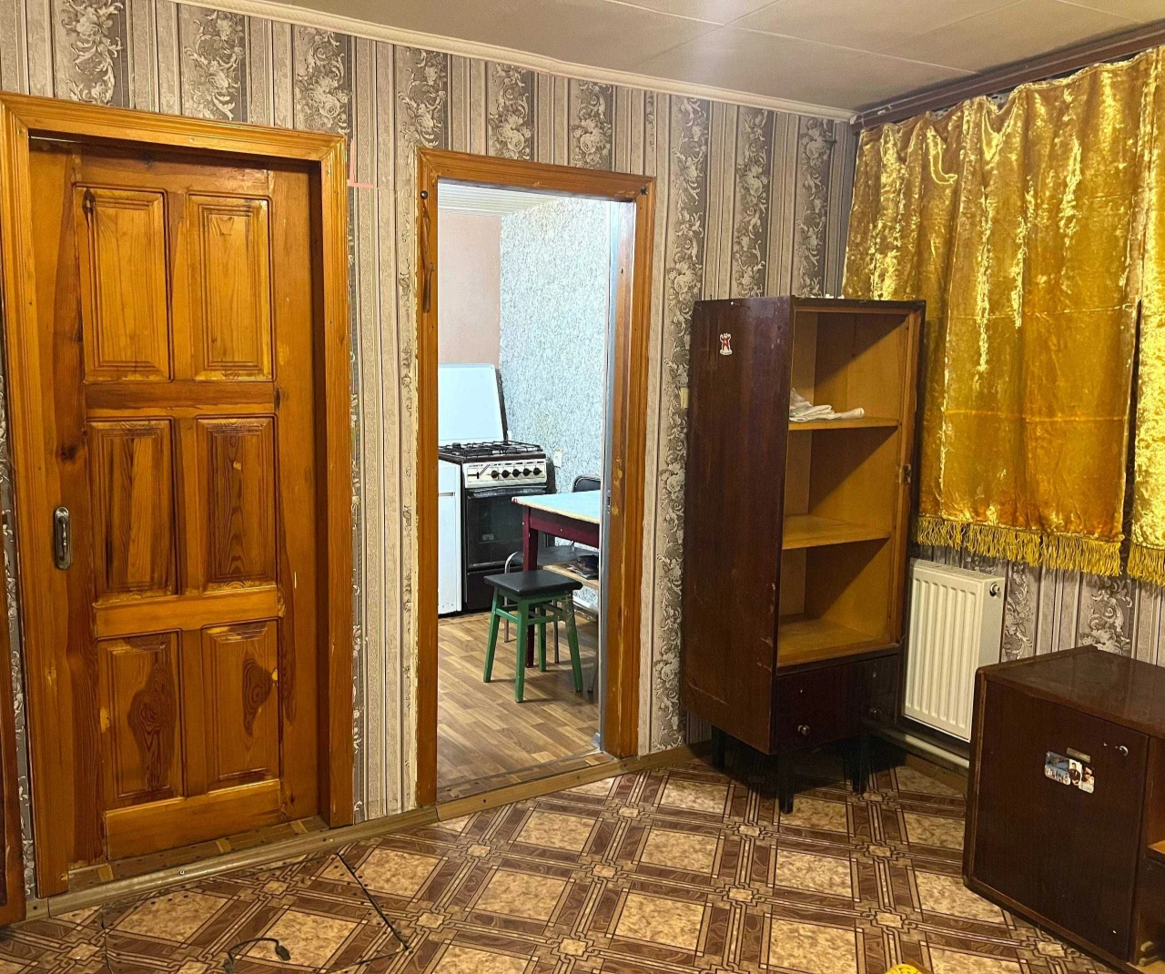 Rent a small one-bedroom apartment for long-term