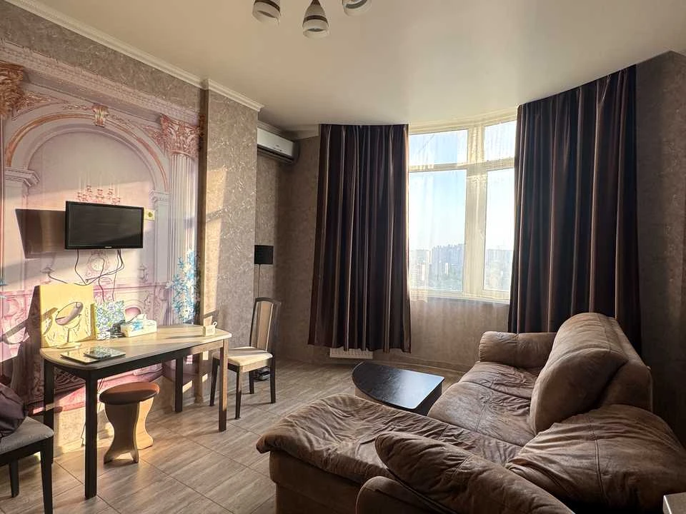 Apartment. Odesa, French Boulevard.