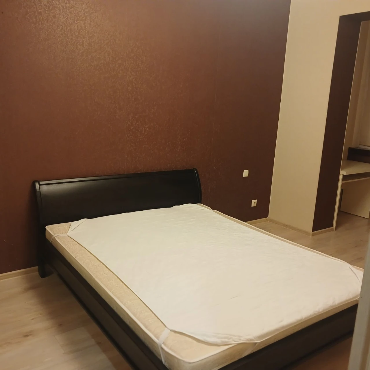 Rent 1-bedroom apartment near Mama Park