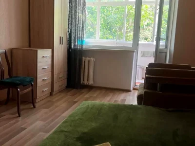 Rent 2-room apartment 50 sq m, 3rd floor.