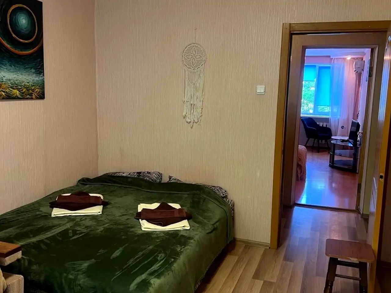 Rent 2-room apartment 50 sq m, 3rd floor.