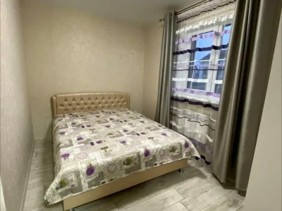 Оренда квартири 2-кімн. 45 м² 2/2 пов.