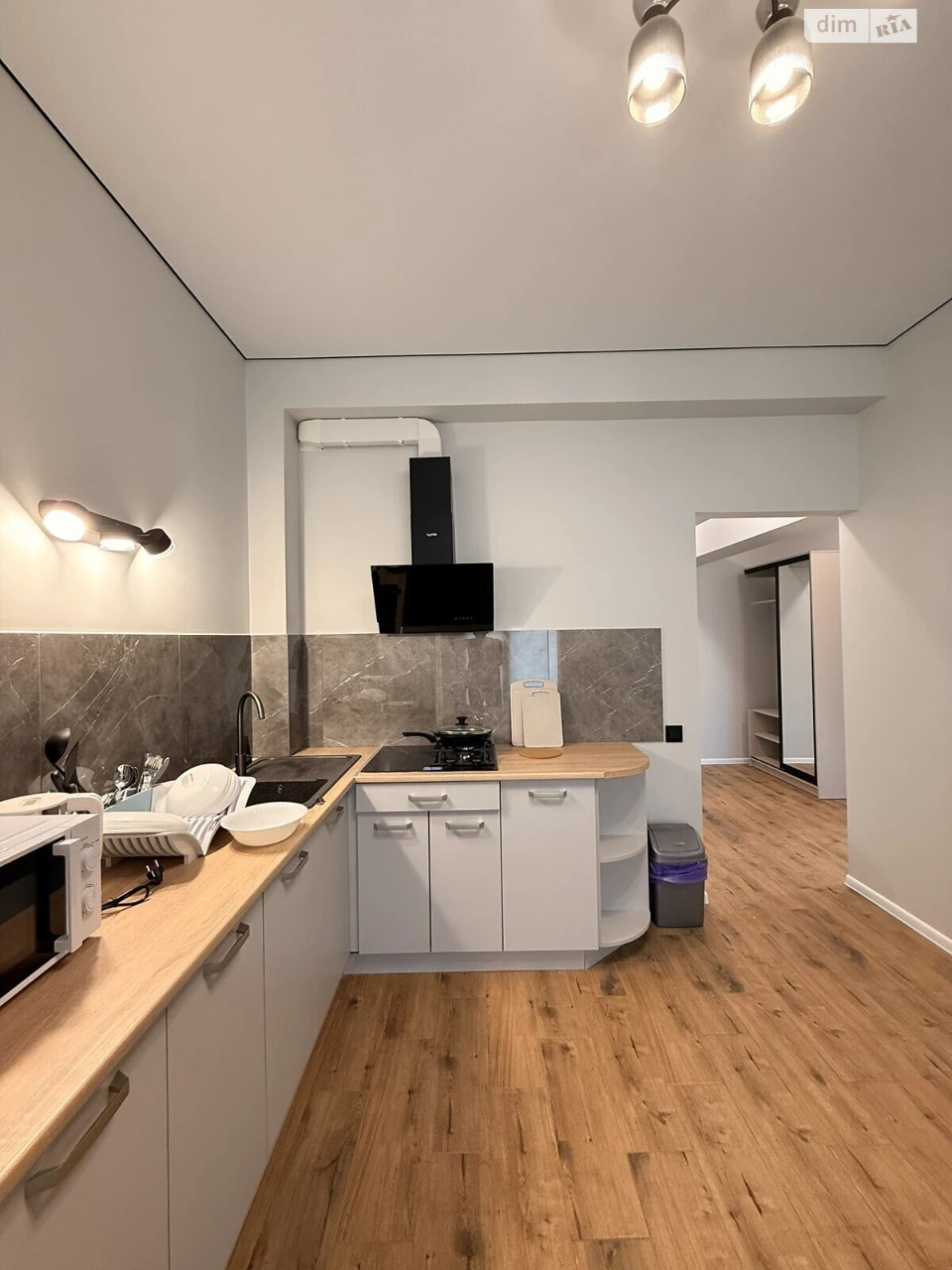 Long-Term Rental Apartment, Ilychevs'k