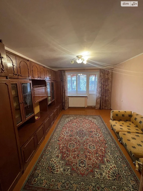 Long-Term Rental: 3-Room Apartment in the Center