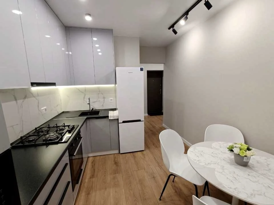 Apartment. Vyshneve, Svjatoshyns'ka st.