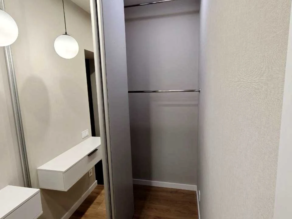 Apartment. Vyshneve, Svjatoshyns'ka st.