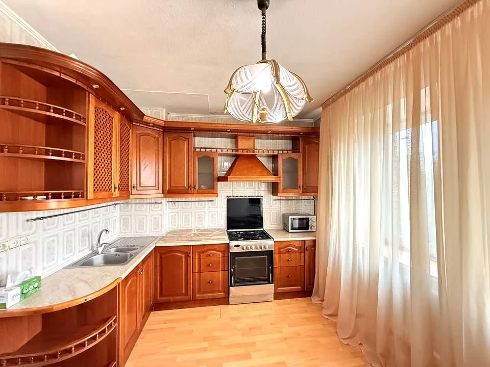 Apartment. Vyshneve, Sviatoshynska st.