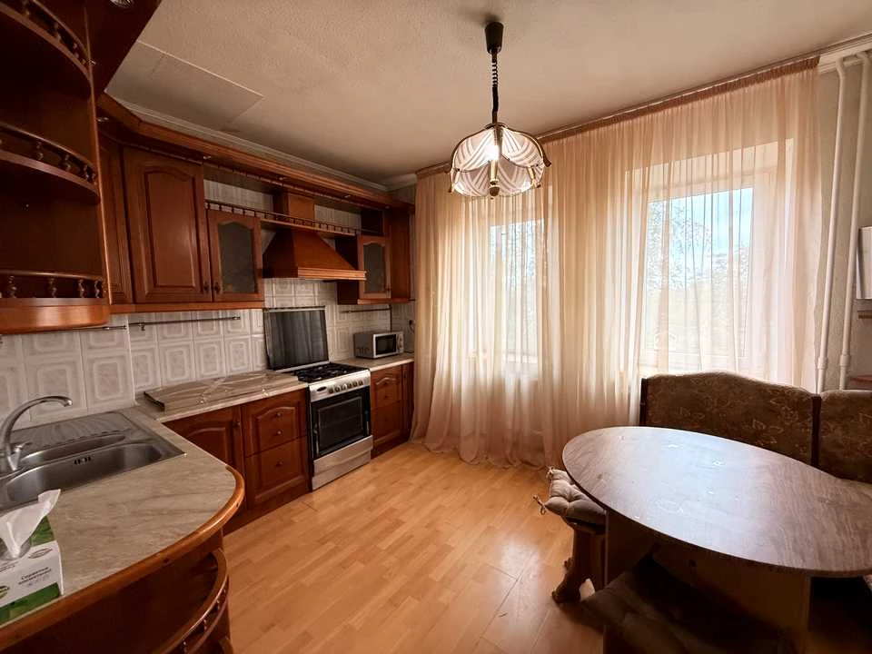 Apartment. Vyshneve, Sviatoshynska st.