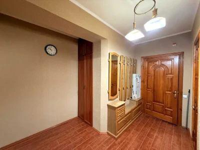 Apartment. Vyshneve, Sviatoshynska st.