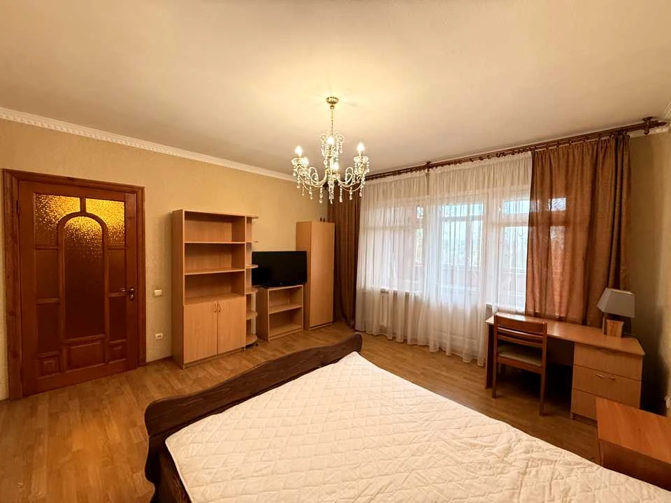 Apartment. Vyshneve, Sviatoshynska st.