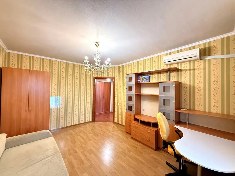 Apartment. Vyshneve, Sviatoshynska st.