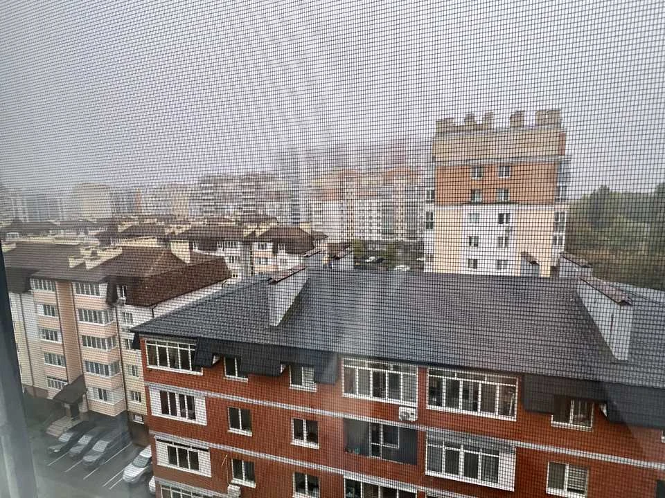 Квартира. Вишневе, Молодіжна проспект