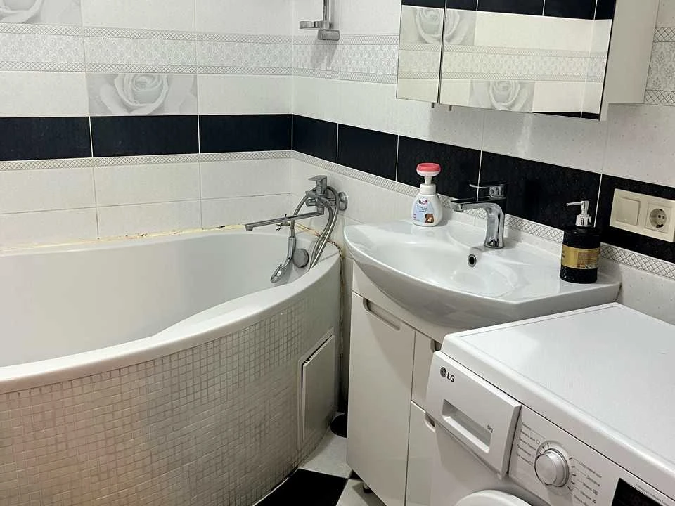 Apartment. Vyshneve, Lesya Ukrainy st.