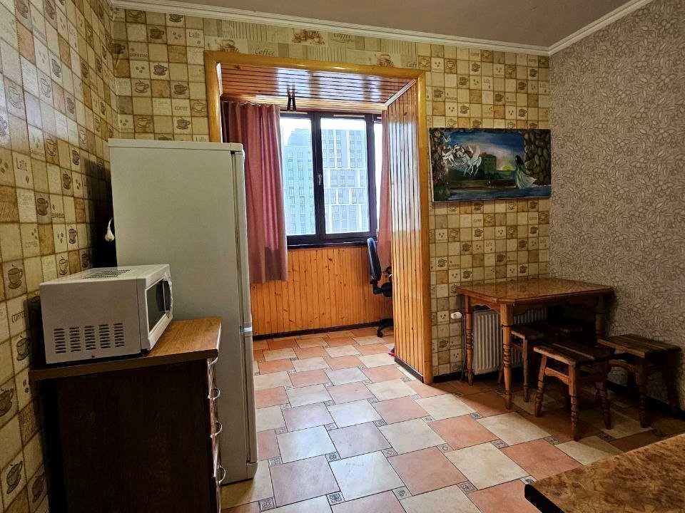 Apartment. Vyshneve, Svjatoshynska st., 27G-